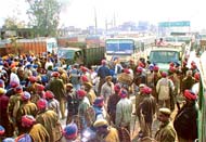 Supporters of the SAD jam traffic at the Samrala bypass 