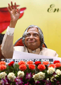 President APJ Abdul Kalam waves to a gathering