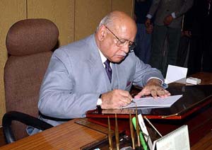 Former Chief Justice of India, A. S.  Anand taking the charge of chairman of the National Human Rights Commission