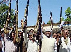 Striking Jharkhand cops demonstrate with guns in hands