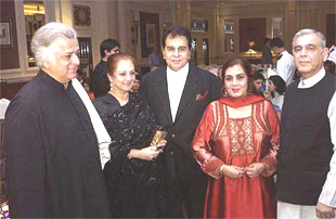 Shashi Kapoor, Saira Banu, Dilip Kumar, Nimmi and Ismail Merchant