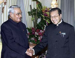 Prime Minister Atal Behari Vajpayee with his Malaysian counterpart