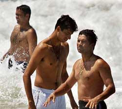 Key architect of India�s victory over England, Ashish Nehra, Sachin Tendulkar and Dinesh Mongia enjoy a swim 