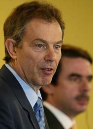 Britain's Prime Minister Tony Blair along with his Spanish counterpart Jose Maria Aznar 
