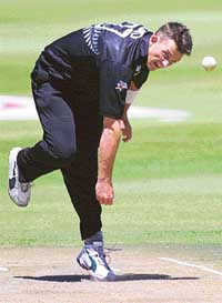 New Zealand�s Shane Bond delivers a ball 