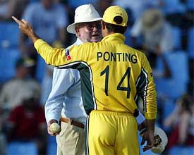 Australian captain Ricky Ponting argues with umpire David Shepherd 