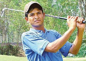 Harinder Gupta in action during the Samarveer Sahi Amateur Golf tournament at the Chandigarh Golf Club 