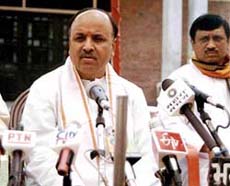 VHP General Secretary Praveen Togadia addresses a Press conference