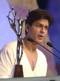 Bollywood actor Shah Rukh Khan receives the Best Actor Award