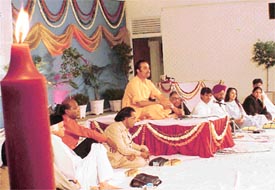 An all-India mushaira in progress to celebrate the 82nd birth anniversary of Sahir Ludhianvi