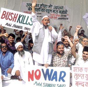 Akhil Bhartiya Muslim Yuva Ekta Committee activists protest against the US-led war on Iraq 