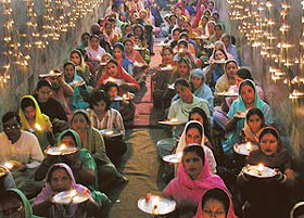 Devotees offering aarti before Durga during Navratra days at Vaishno Mata Mandir,  Phase-3B1, Mohali