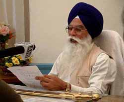 Mr Kirpal Singh Badungar, President, SGPC, addresses a press conference in Amritsar on Thursday.