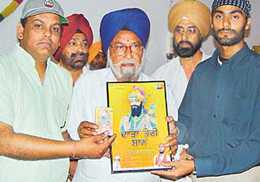 SGPC member Hardial Singh Brar (centre) releases a music album, �Daata Teri Shaan�, at Gurdwara Nadha Sahib, Panchkula, on Tuesday. 