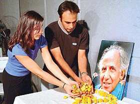 Mannu and Jennat, son and daughter of Balwant Gargi, pay homage to their father at the Department of Indian Theatre, Panjab University, in Chandigarh on Friday.