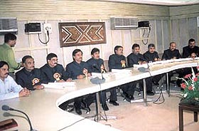Employees of the NTPC who received the Shram Bhushan Awards and Shram Shri Awards