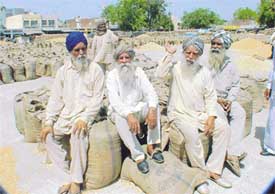 Farmers narrate their tale of woes at the Mullanpur Dakha mandi, near Ludhiana