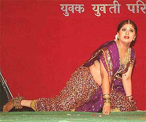 Danseuse Sudha Chandran performs at Chitransh Samagam