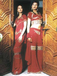 Models in Babita Sharma�s Spring-Summer 2003 collection.