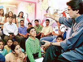 Actor Mangal Dhillon interacts with the participants of a summer workshop at Trainer�s Den