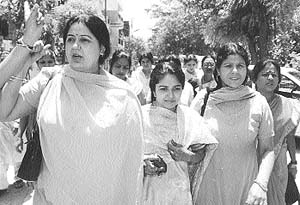 Nisha and others up in arms against dowry