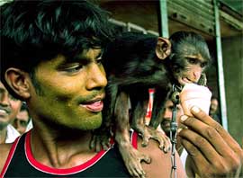 Roadside entertainer Parvaze Khan