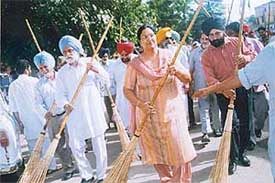 Ms Lakhwinder Kaur Garcha, OSD to Punjab Chief Minister, inaugurates a "cleanliness month" campaign at Kharar