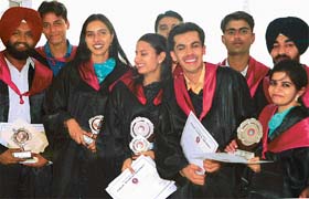 Students of Sri Sukhmani Institute of Engineering and Technology, Dera Bassi, with degrees and mementos at the annual convocation of the institute