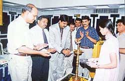 Mr Pavan K. Vijay, president, ICSI, lights a lamp to inaugurate a seminar