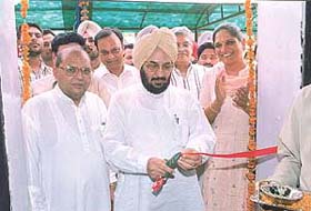 Mr Lal Singh, Finance and Cooperation Minister, Punjab, inaugurates the 22nd Weavco showroom
