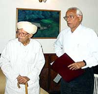 Centre's interlocutor on  Jammu and Kashmir N.N.Vohra with O.P. Mengi