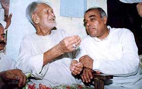 Congress leader Jagdambika Pal visits the residence of shehnai maestro Ustad Bismillah Khan