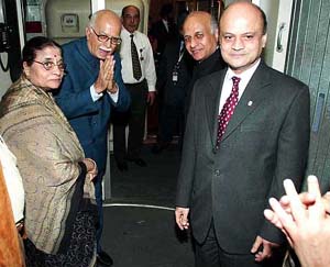 Deputy Prime Minister L. K. Advani and his wife Kamla Advani being seen off