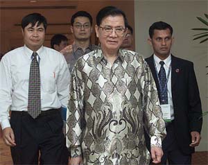 Myanmar Foreign Minister U Win Auug arrives for a bilateral talk