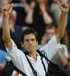 Britain's Tim Henman celebrates his victory against Sweden's Robin Soderling