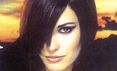 The eagerness of the youngsters to walk the ramp has persuaded international modeling agencies to open shops in India. 