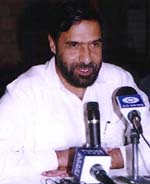 Congress spokesman Anand Sharma addresses a Press conference in Shimla