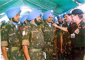 Major Gen. K.S. Jamwal bids farewell to troops of 15 Sikh Li battalion