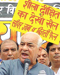 Madan Lal Khurna on a dharna in the Capital on Wednesday.