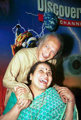 Sitar maestro Ravi Shankar with his wife