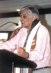 Krishen Khanna, who was honoured with  Lifetime Achievement Award in Fine Arts