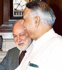 External Affairs Minister Yashwant Sinha with new Pakistani High Commissioner to India Aziz Ahmed Khan