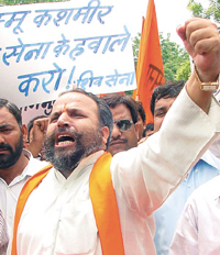 Activists of the Akhil Bhartiya Muslim Yuva Ekta and the Shiv Sena happened to stage demonstrations against Pakistan at the same venue in the Capital on Thursday.