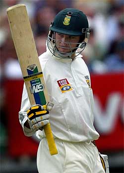 South Africa's Herchelle Gibbs acknowledges his century