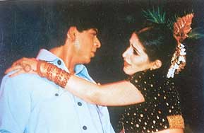 Shah Rukh and Twinkle in Showman of the Millennium: Star-studded