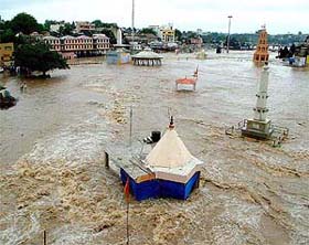 A view of the submerged Ram Kund