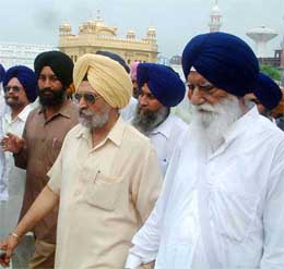 Mr Gurcharan Singh Tohra on his way to pay obeisance at the Golden Temple
