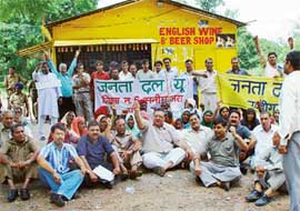 Members of the Chandigarh Territorial Janata Dal (U) on Saturday stage a dharna in Sector 17 against the Administration for allowing make-shift liquor shops
