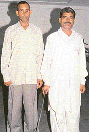 Paratrooper Baldev Raj and Havaladar Man Singh
