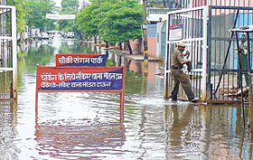 Waterway to Model Town police station!
